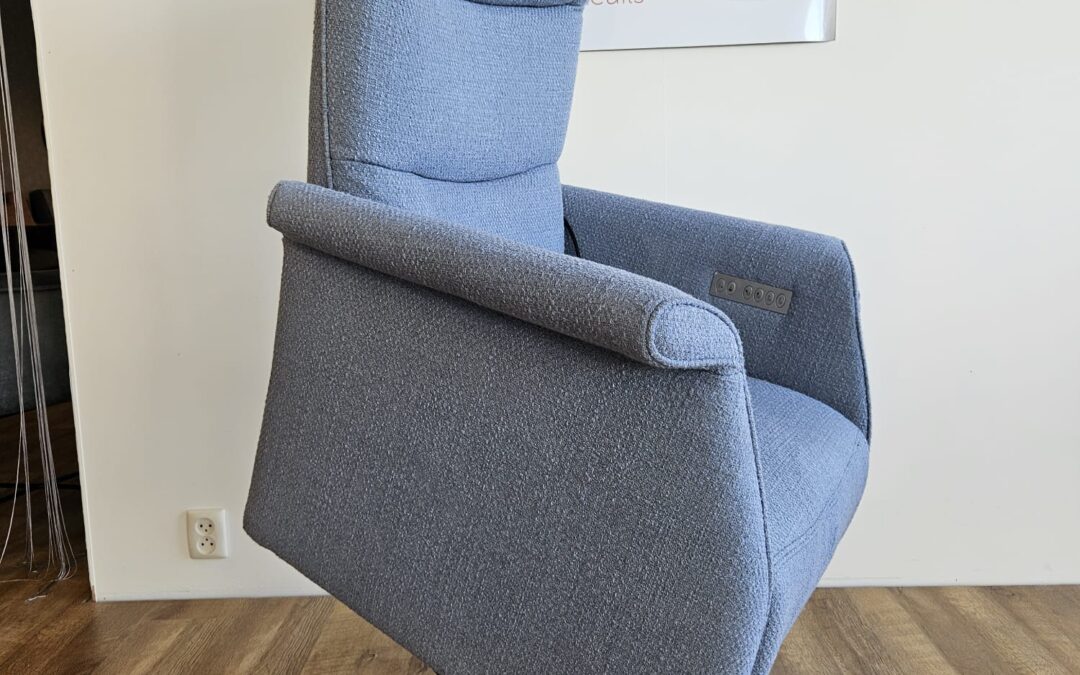 Sta op fauteuil van Prominent.