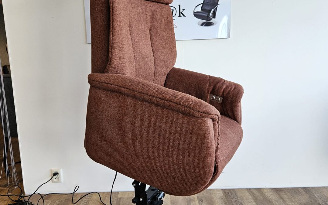 Sta op fauteuil van Prominent.