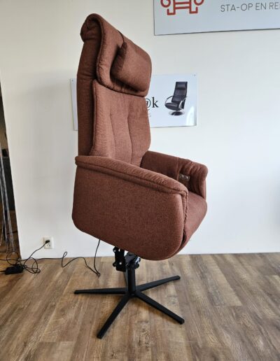 Sta op fauteuil van Prominent.